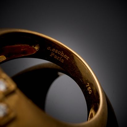 CHRISTINE ESCHER.
Bague en or jaune 750 millièmes...