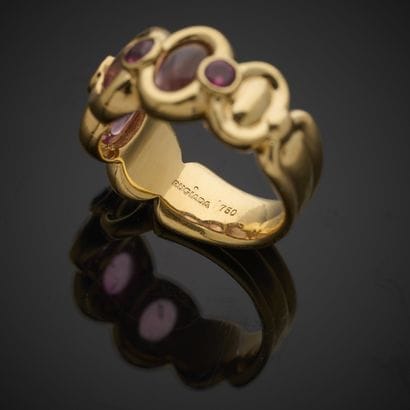 RUGIADA.
Bague en or jaune 750 millièmes,...