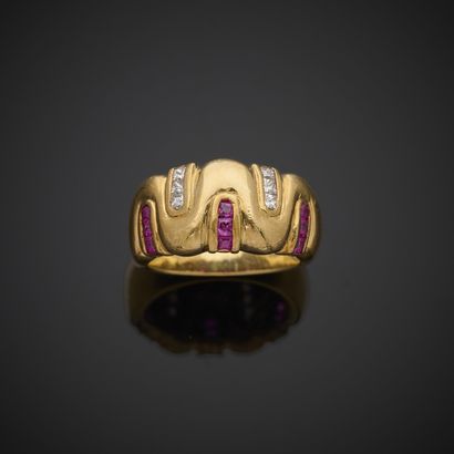 Bague en or jaune 750 millièmes, le chaton...