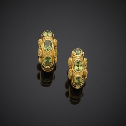 Paire de boucles d'oreille en or jaune 750...