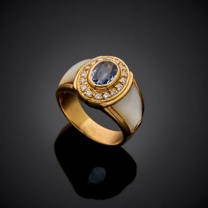 Bague en or jaune 750 millièmes, présentant...