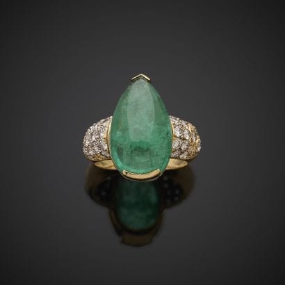Bague en or jaune 750 millièmes, sertie d'une...