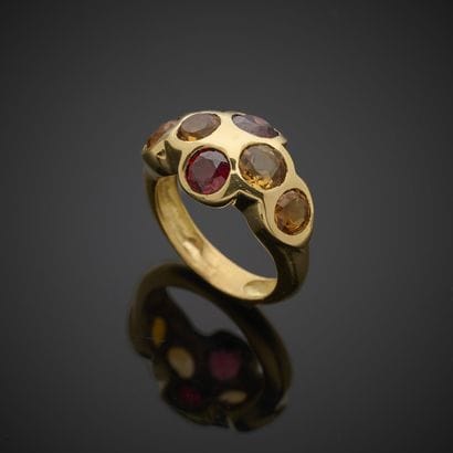 Bague en or jaune 750 millièmes, sertie de...