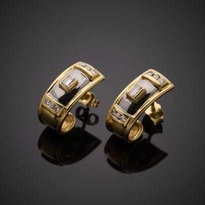 Paire de boutons d'oreille en or jaune 750...
