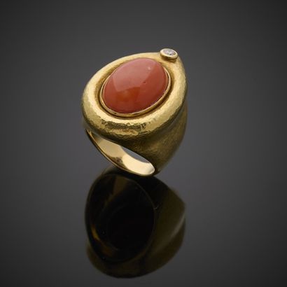 Bague en or jaune 750 millièmes, sertie d'un...