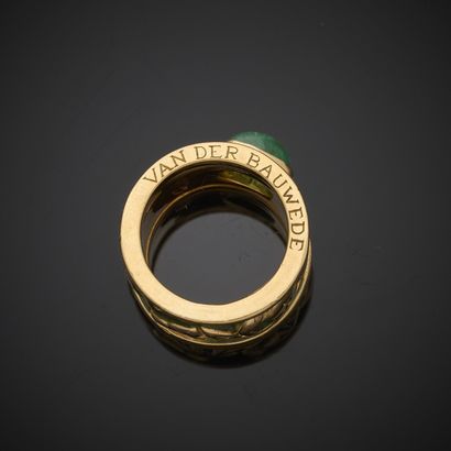 VAN DER BAUWEDE.
Bague bandeau en or jaune...