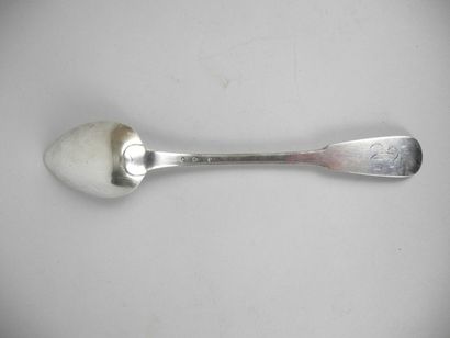 CUILLÈRE à RAGOÛT en argent uni, la spatule...