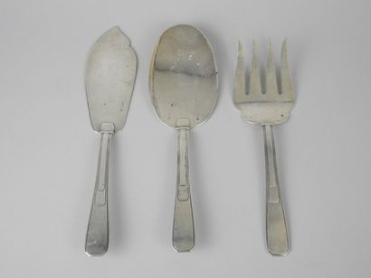 Trois couverts de SERVICE à POISSON en argent,...