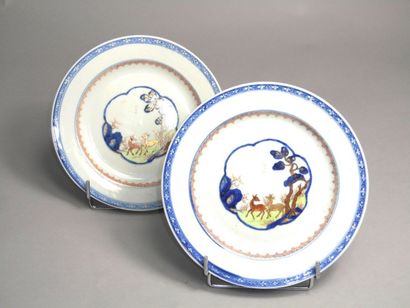 Paire d'assiettes de La Compagnie des Indes....