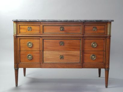 Commode en acajou de style Directoire.