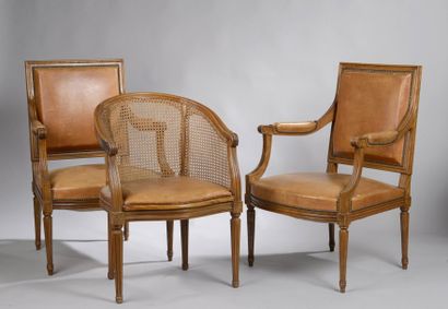 Fauteuil de bureau canné et deux fauteuils...