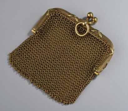 BOURSE cotte de mailles en or jaune 18K.
Poids:...