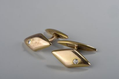 Paire de BOUTONS DE MANCHETTES en or jaune...