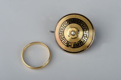BROCHE en or jaune 18K partiellement émaillée...