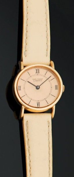 MONTRE bracelet de dame, le boîtier circulaire...