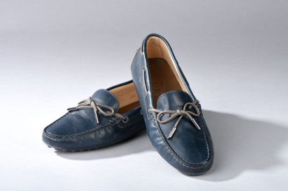 Tod's

Deux paires de mocassins à picots,...