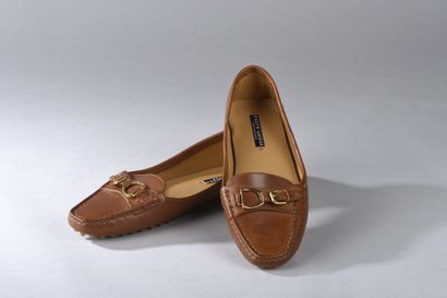 Tod's

Deux paires de mocassins à picots,...