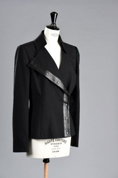 Jean-Louis SCHERRER

Ensemble de trois vestes....