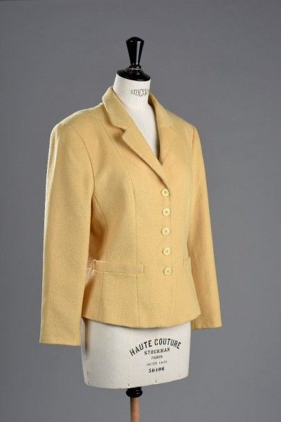 Yves Saint LAURENT

Veste en laine rouge,...