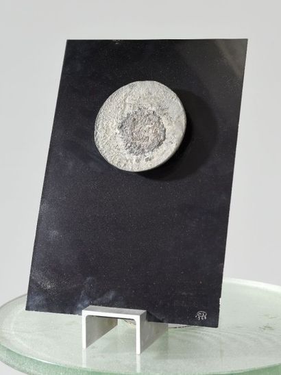 Serge MOUILLE (1922-1988)

Médaille de bronze...
