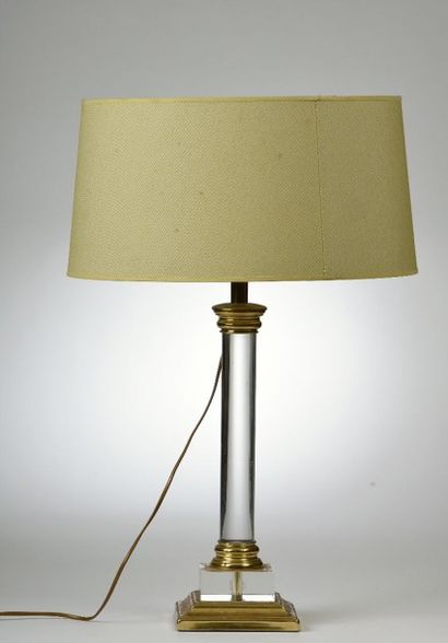 Lampe à poser, le fût cylindrique et une...