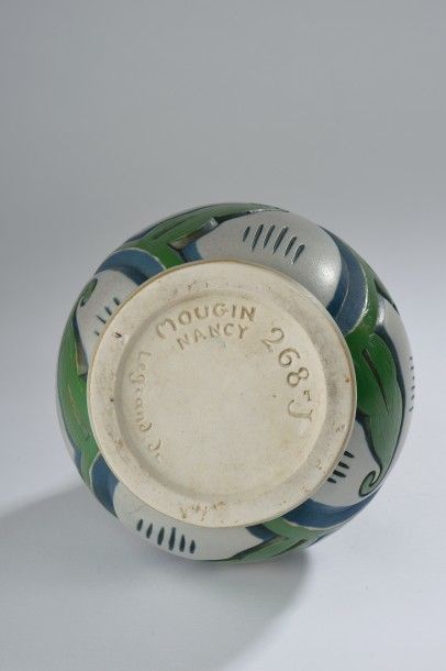 MOUGIN NANCY et LEGRAND

Vase piriforme en...