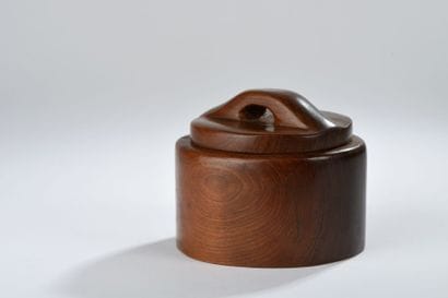 Alexandre NOLL (1890 - 1970)

Boîte cylindrique...