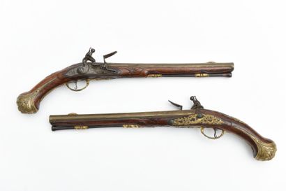 Paire de pistolets d'arçon à silex. Longs...
