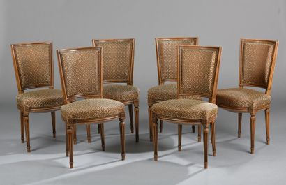 Suite de six chaises à dossier fer de pelle...