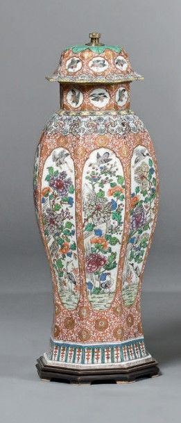Importante potiche balustre couverte en porcelaine...