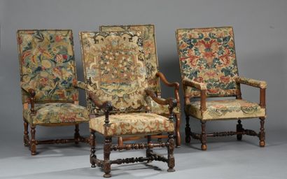Ensemble de quatre fauteuils à haut dossier...