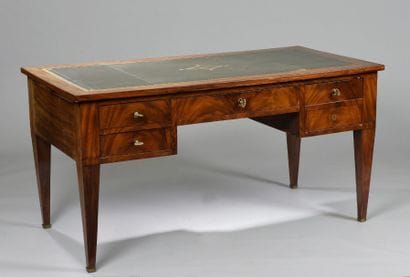 Bureau plat en acajou et placage d'acajou,...