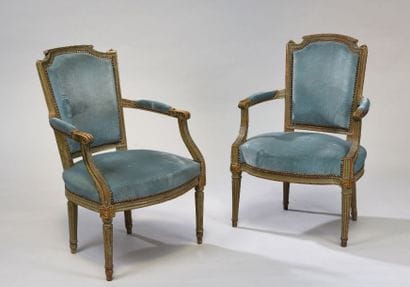 Paire de fauteuils à dossier en anse de panier...