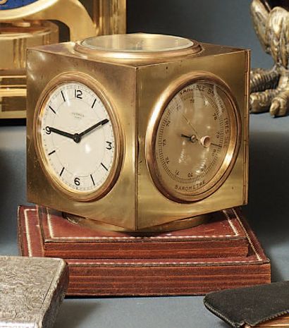 BOUSSOLE, THERMOMÈTRE, CALENDRIER, BAROMÈTRE...