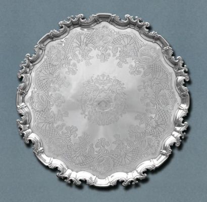 PLATEAU CIRCULAIRE en argent, la bordure...