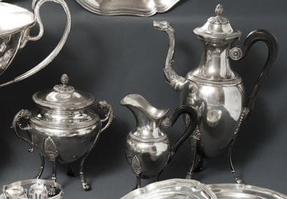 VERSEUSE, SUCRIER et POT à LAIT en argent,...