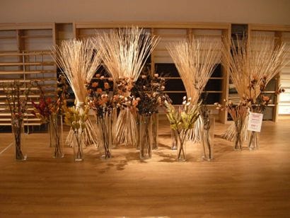 24 Vases en verre de différentes tailles