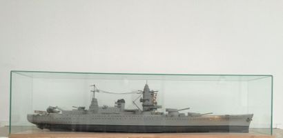 Maquette de cuirassé. Milieu du XXe siècle....