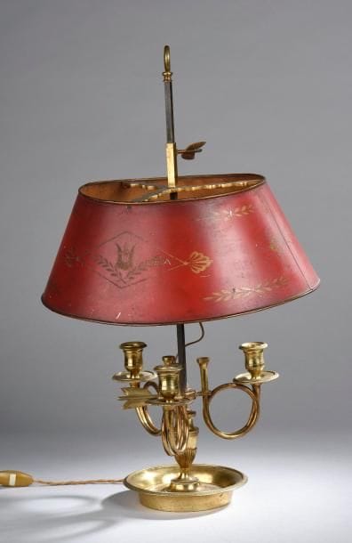 Lampe de bouillote à trois bras de lumière...