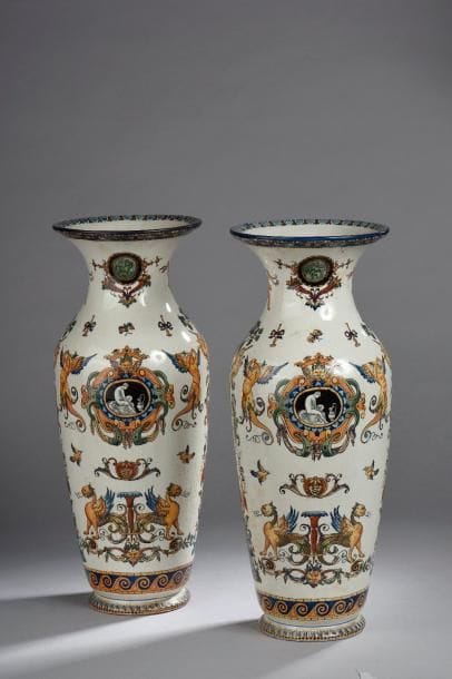 GIEN. Paire de vases de forme fuselée à col...