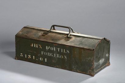 Boîte à outils de l'armée française.