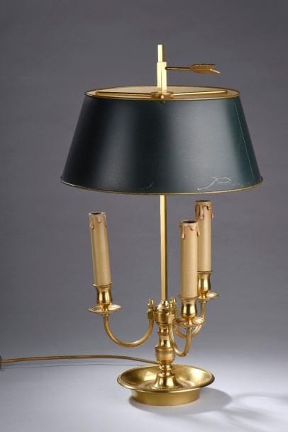 Lampe bouillote en bronze et laiton doré...