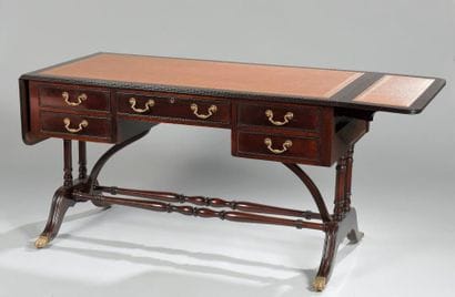 Bureau à caissons en bois teinté ouvrant...