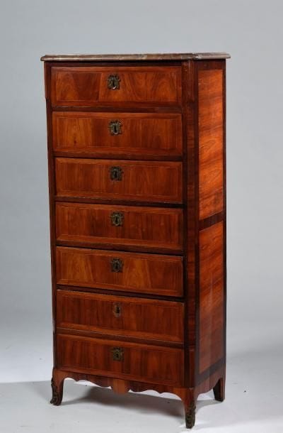 Chiffonnier en placage de bois de rose et...
