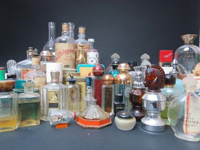 Divers parfumeurs
Soixante-cinq différents...