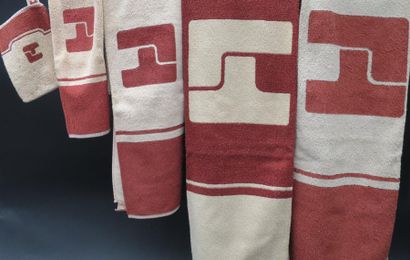Ted LAPIDUS
Lot comprenant trois draps de...
