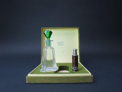 CASA TOW
Coffret comprenant un flacon en...