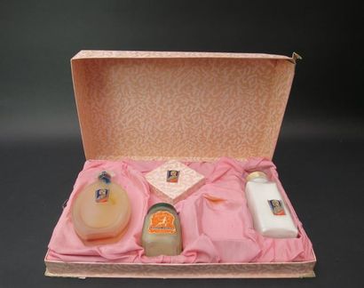 LAUTHAIRE (années 1920) 
Important coffret...