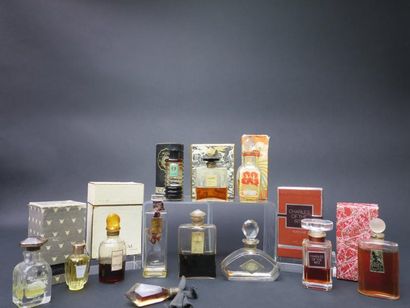 Divers parfumeurs
Douze flacons dont huit...