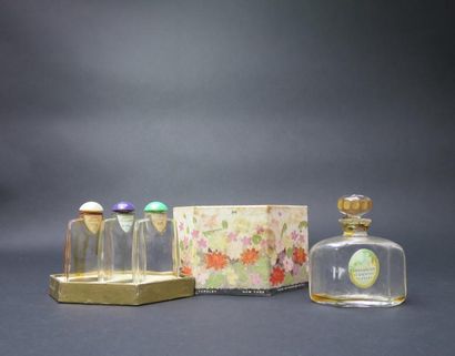 YARDLEY
Un coffret comprenant trois flacons...